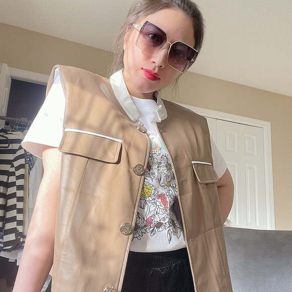 NEW leather vest - Picture 4 of 7